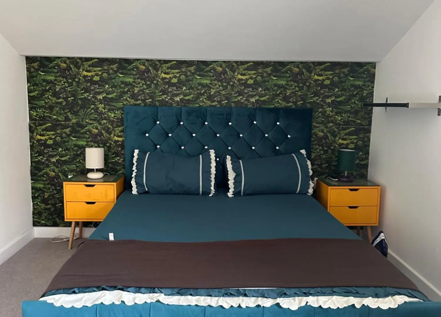 Homestay Uttsav Green - Affordable London Zone 3 - Accessible Public Transport Apartment United Kingdom
