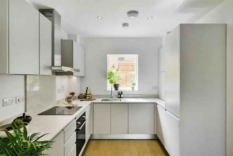 Uttsav Green - Affordable London Zone 3 - Accessible Public Transport Apartment
